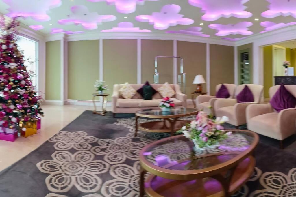 Monarch Parksuites - Balmoral Place Paranaque City Eksteriør billede