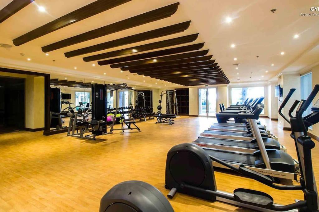 Monarch Parksuites - Balmoral Place Paranaque City Eksteriør billede