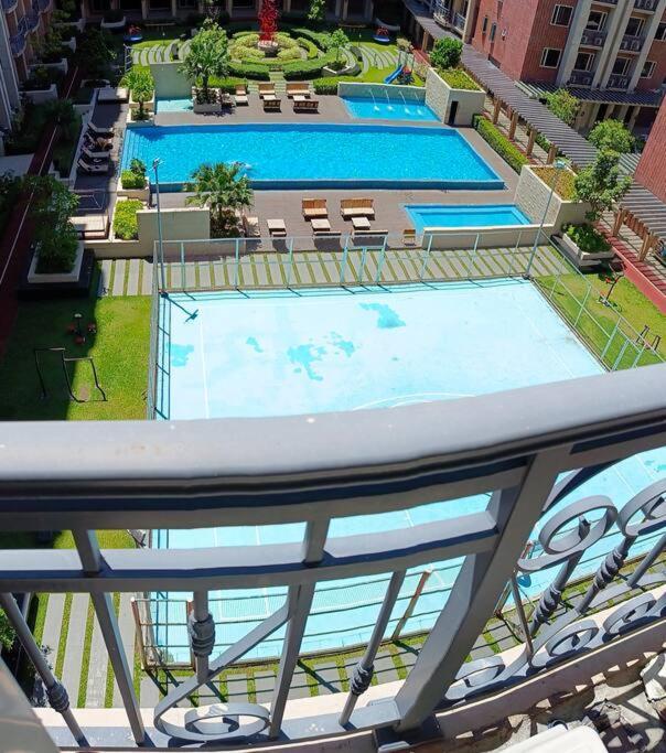 Monarch Parksuites - Balmoral Place Paranaque City Eksteriør billede