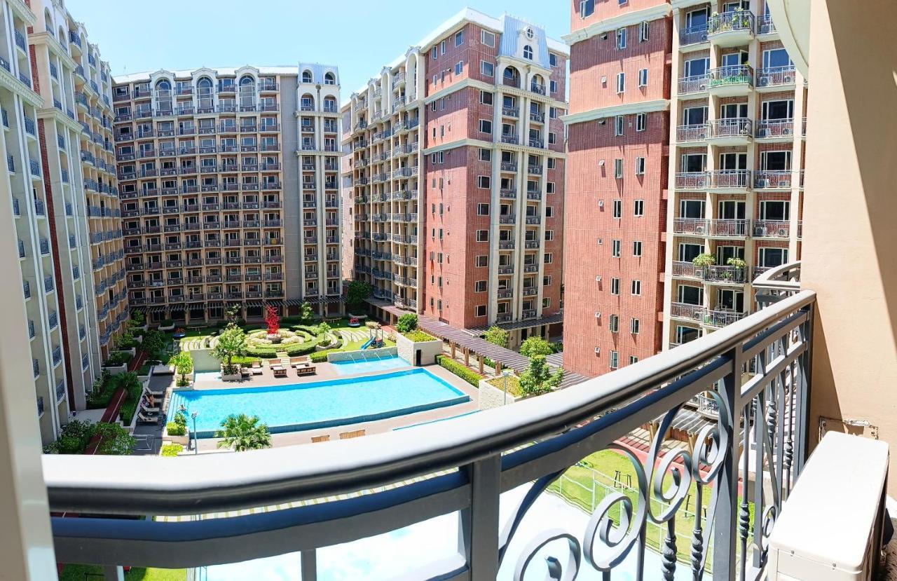 Monarch Parksuites - Balmoral Place Paranaque City Eksteriør billede